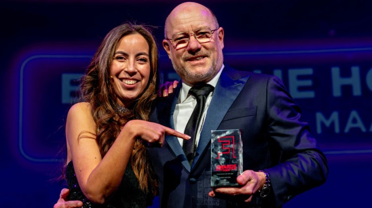Bjorn van Dijl wint Entree Award ‘Horecaondernemer van het Jaar’