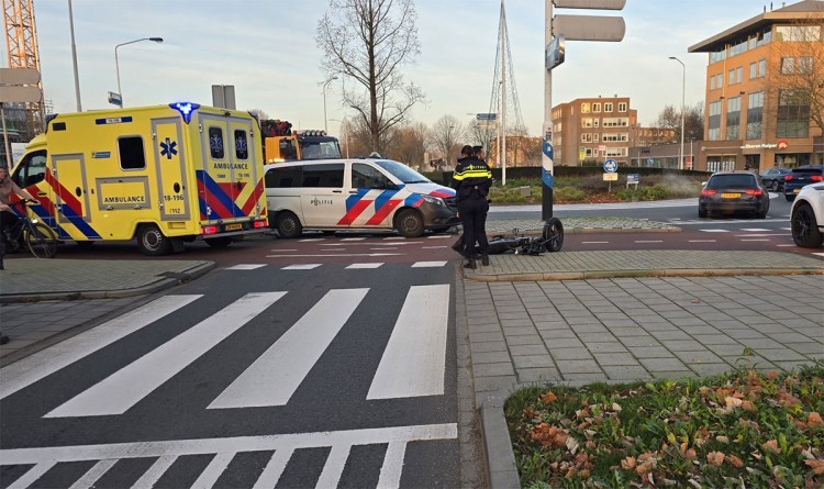 Fatbike botst tegen auto op rotonde Veerweg/Keijzerweg