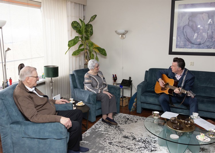 Echtpaar Van Oeveren 60 jaar getrouwd